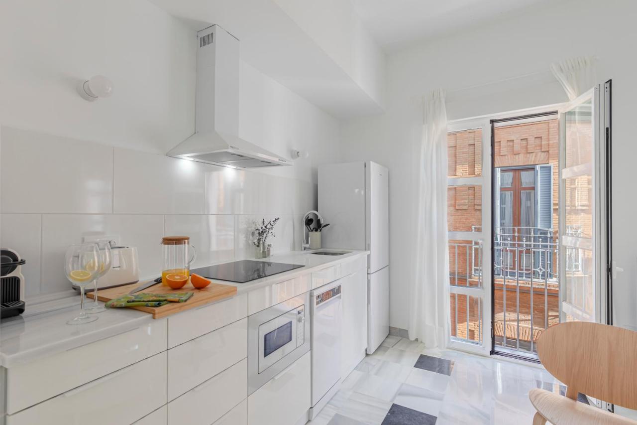 Aurora Terrace Apartments Севиля Екстериор снимка