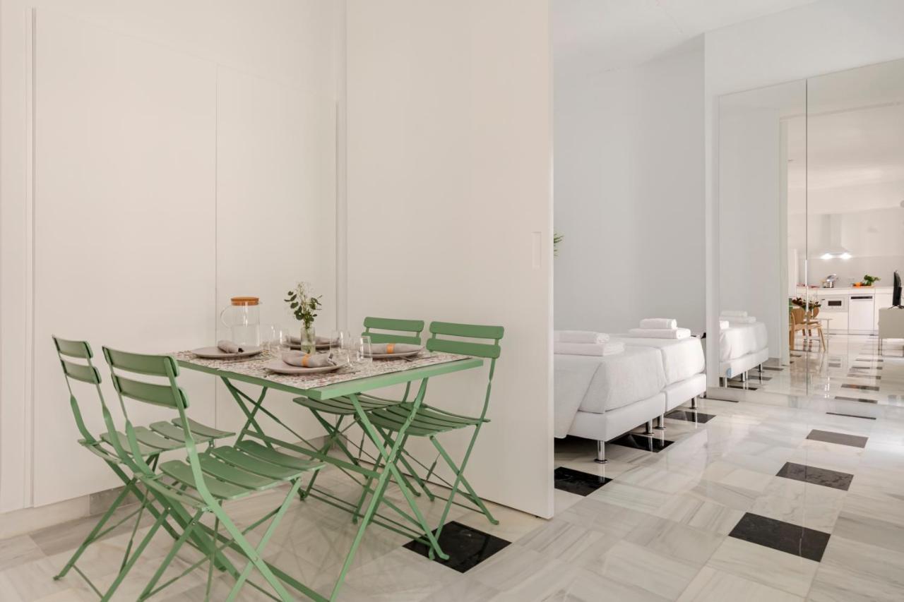 Aurora Terrace Apartments Севиля Екстериор снимка